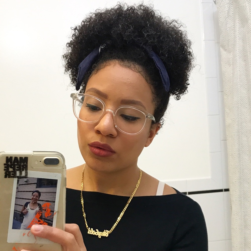 Meet your Posher, Delis